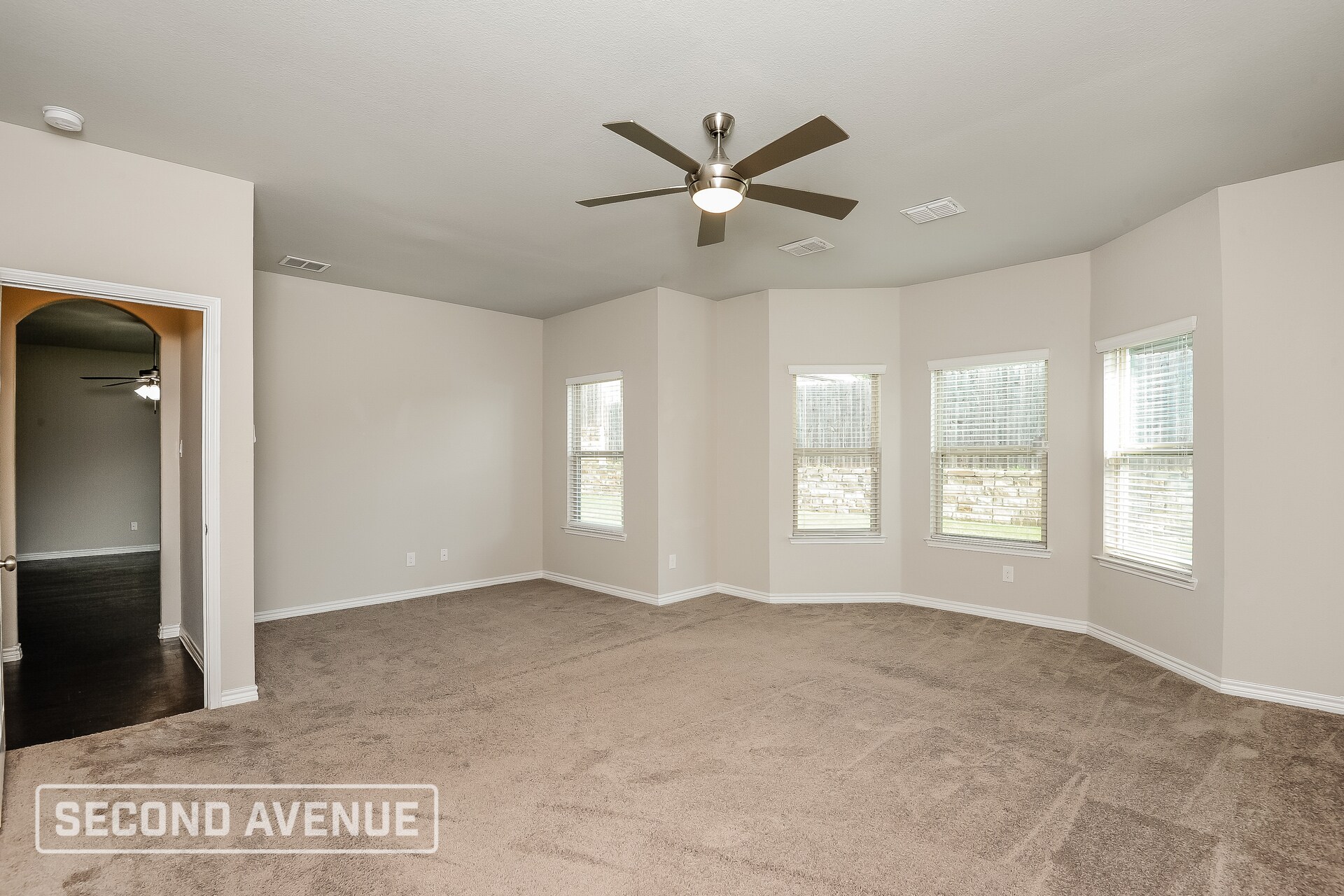 Building Photo - 2109 Lorrie Ln
