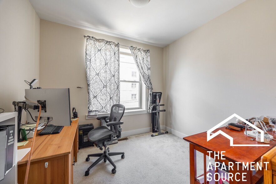 Building Photo - 2510 N Willetts Ct