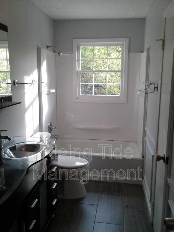 Building Photo - 1001 Christopher Dr