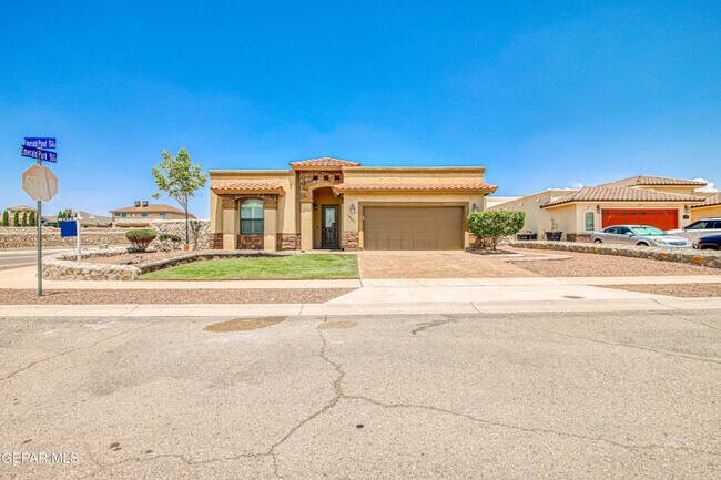 Building Photo - 13401 Emerald Pond Dr