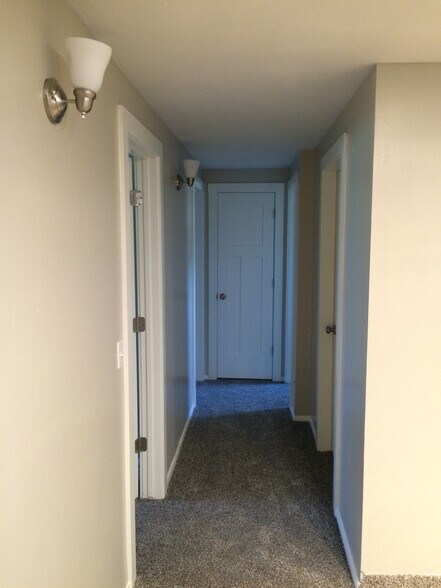 Building Photo - 245 W 500 N