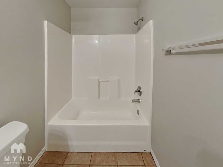 Building Photo - 5808 N 34th St