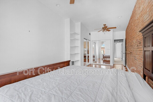 Building Photo - 639 Harvey St