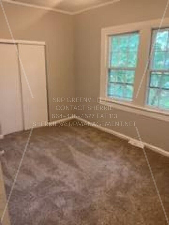 Building Photo - NEWLY RENOVATED HOME!!! 3 BEDROOM 2 BATH H...