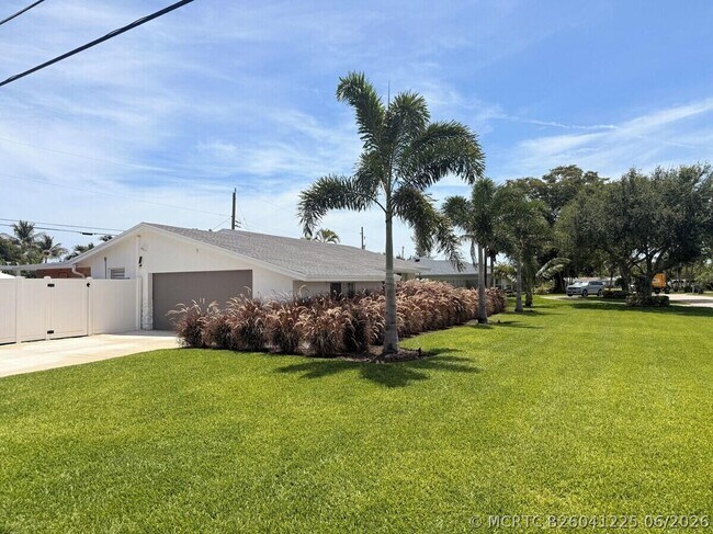 Building Photo - 541 Ibis Dr