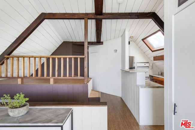 Building Photo - 7149 Woodrow Wilson Dr