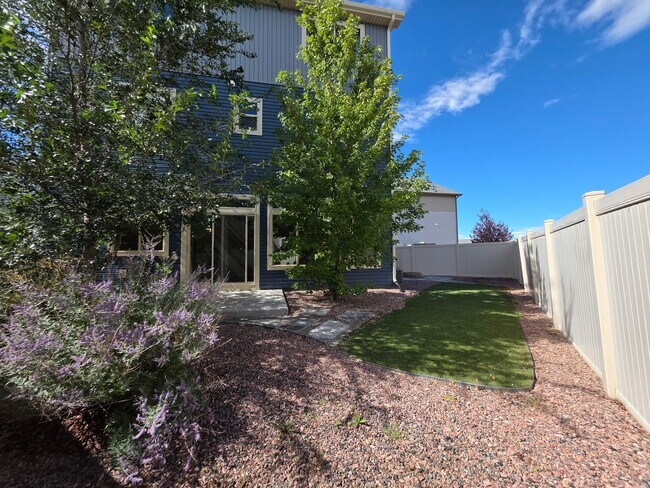 Building Photo - 9216 Timberlake Loop