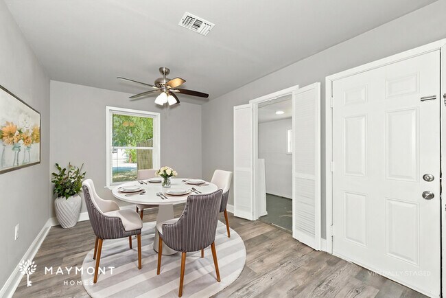 Building Photo - Inviting 3-Bedroom Cleburne Home with Fenced Yard