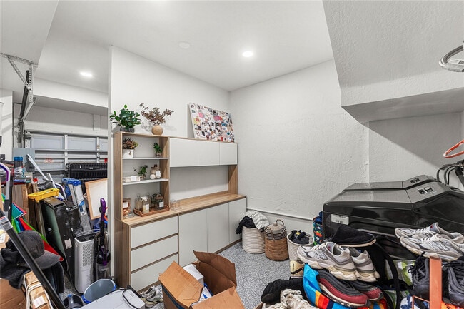 Building Photo - 11338 NW 33rd St