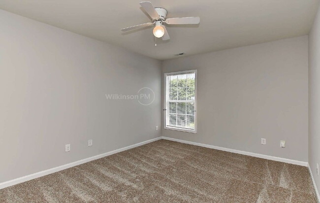 Building Photo - Beautiful 4-Bedroom Two Story Home with Fe...