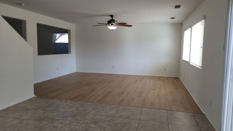 Building Photo - 53214 Savannah Ct