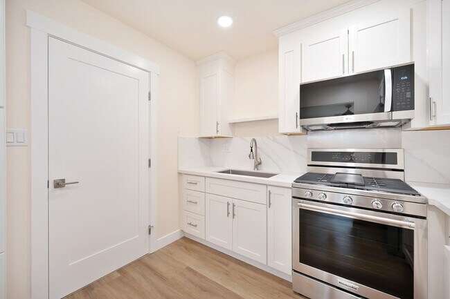 Building Photo - 5691 Cutler Ct