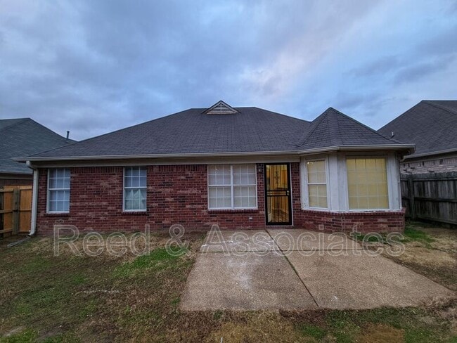 Building Photo - 1578 Far Dr