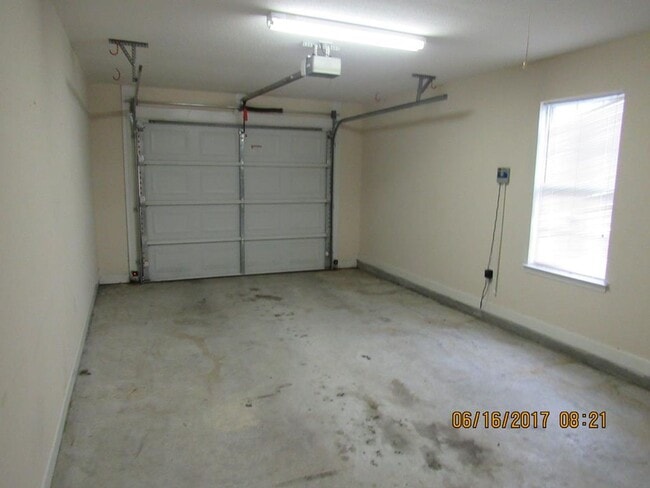 Building Photo - Charming 3BR Home in Valdosta - Perfect fo...