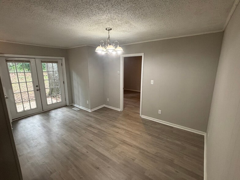Building Photo - 3110 Delia Ln NW