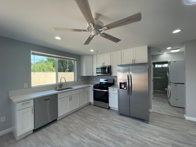 Building Photo - 2615 Elizondo Ave