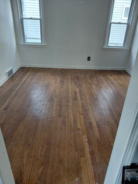 dining room - 17315 Glendale Ave