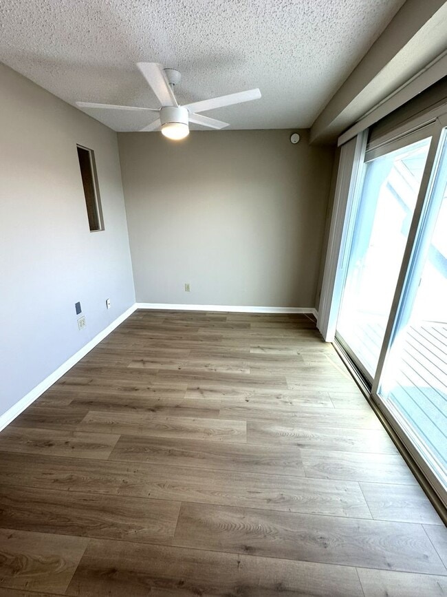 Building Photo - Tierra Verde WATERFRONT Annual Unfurn. 3BR 3BA 2 Car Tandem Garage Townhome & optional slip