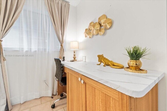 Building Photo - 2650 Scott St