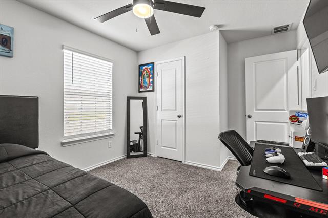 Building Photo - 120 Creek End Dr