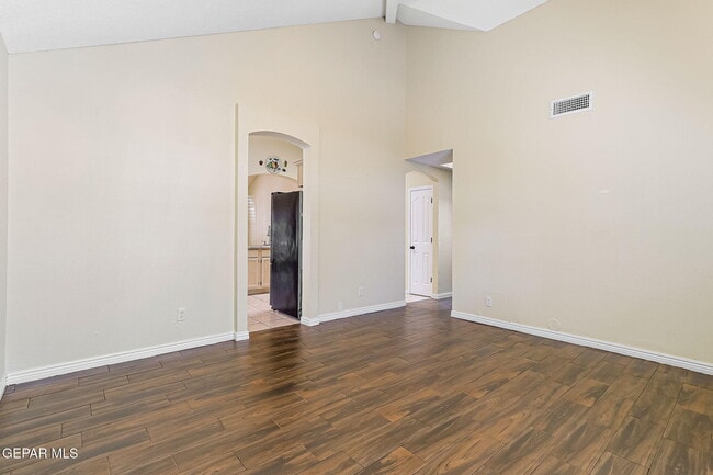 Building Photo - 13709 Paseo Hermoso Dr