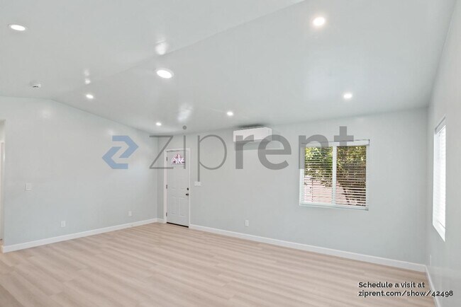Building Photo - 1151 Francine Ct