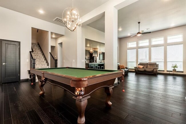 Building Photo - 210 Sonora Ln