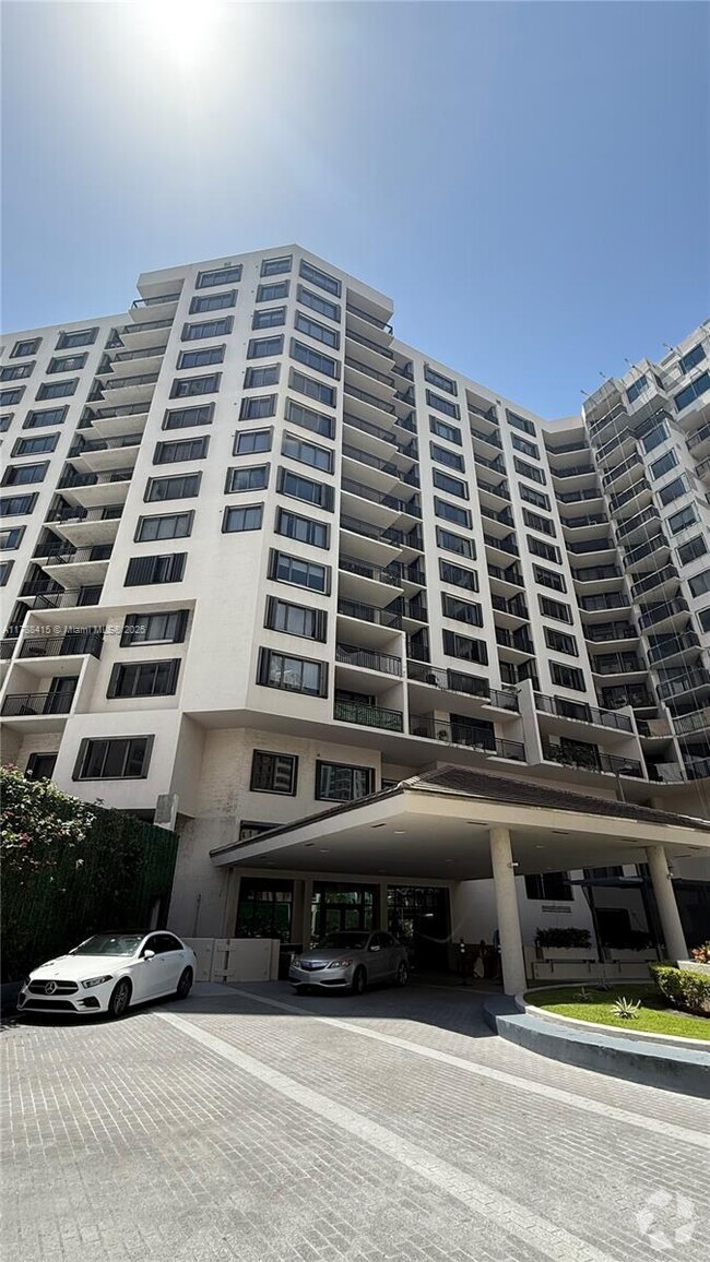 Building Photo - 540 Brickell Key Dr
