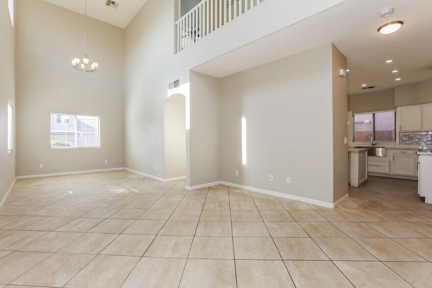 Building Photo - 41302 N Cambria Dr