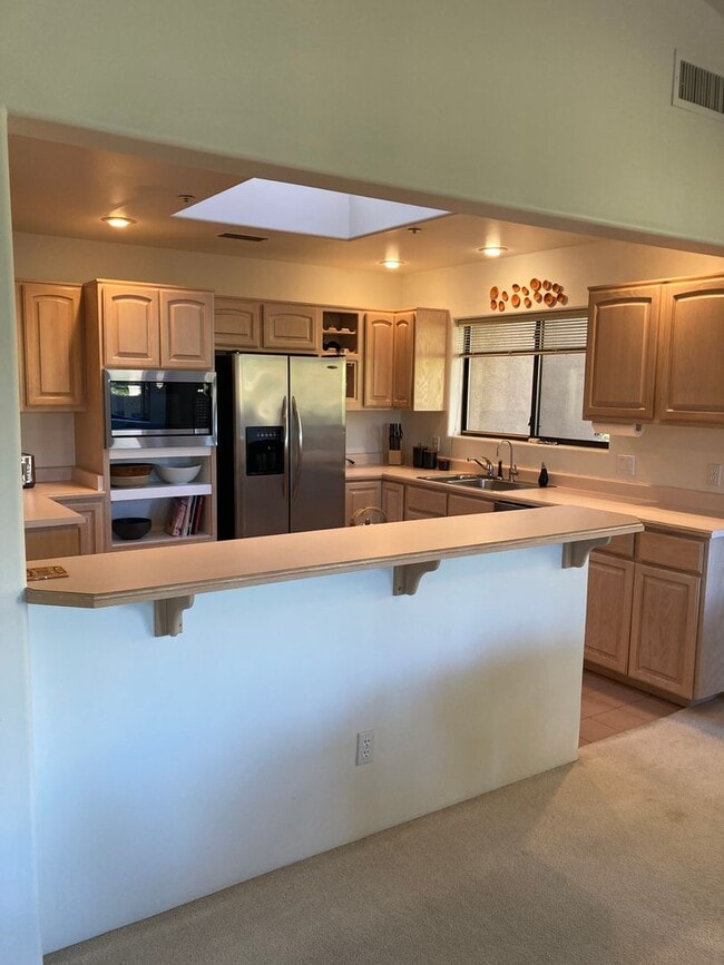 Building Photo - Gorgeous Furnished Arroyo Seco Townhouse with Fabulous Views!