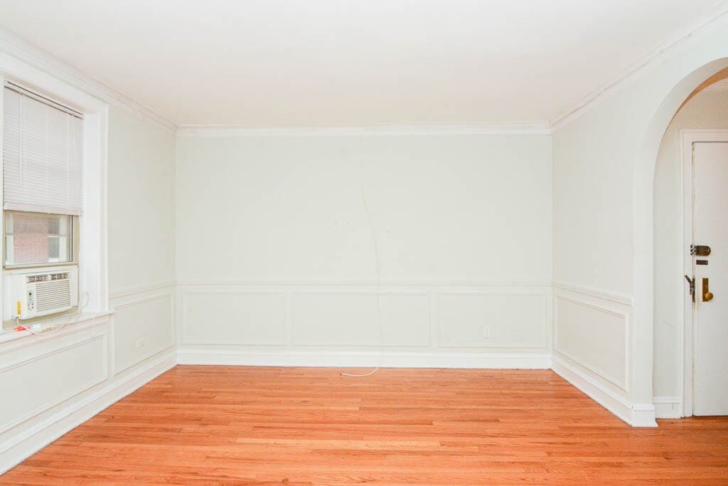 Building Photo - 547 W Surf St