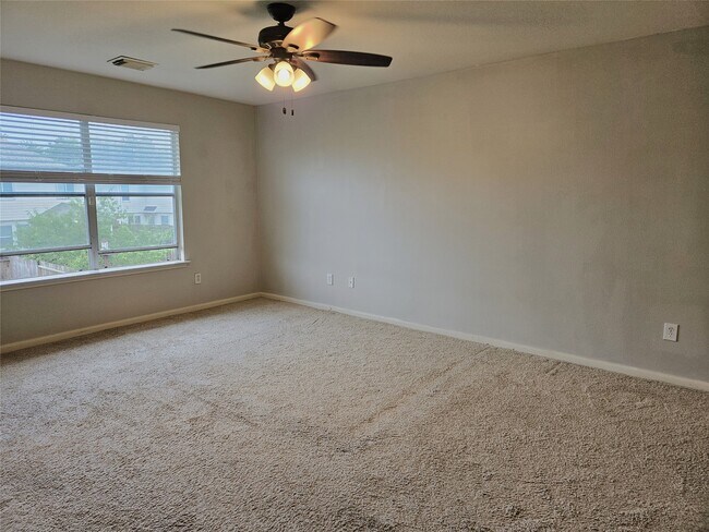 Building Photo - 31722 Royal Woods Ct
