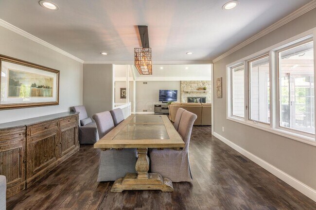 Building Photo - 5816 Leven Links Ct