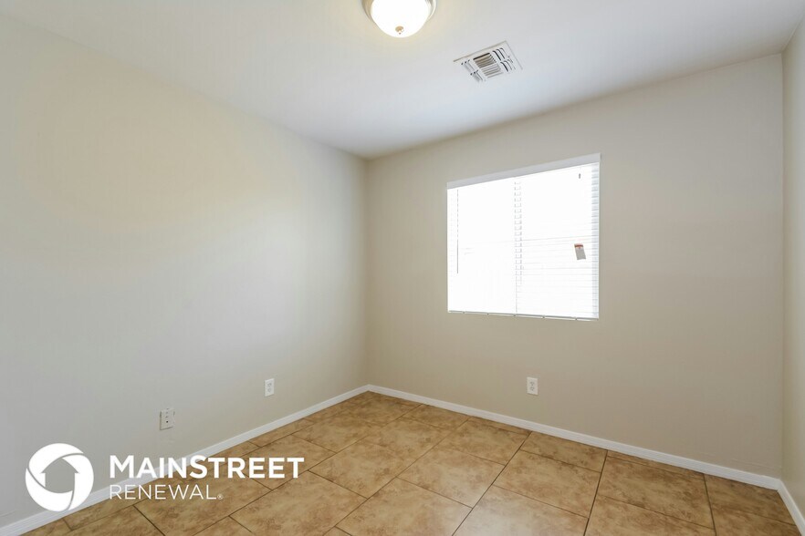 Building Photo - 4184 E Market St