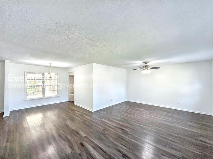 Building Photo - 3601 Hendricks Ave
