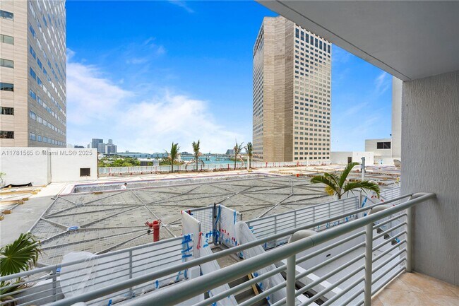 Building Photo - 325 S Biscayne Blvd