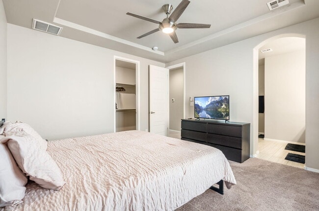 Building Photo - 2313 Melon Ridge Loop NE