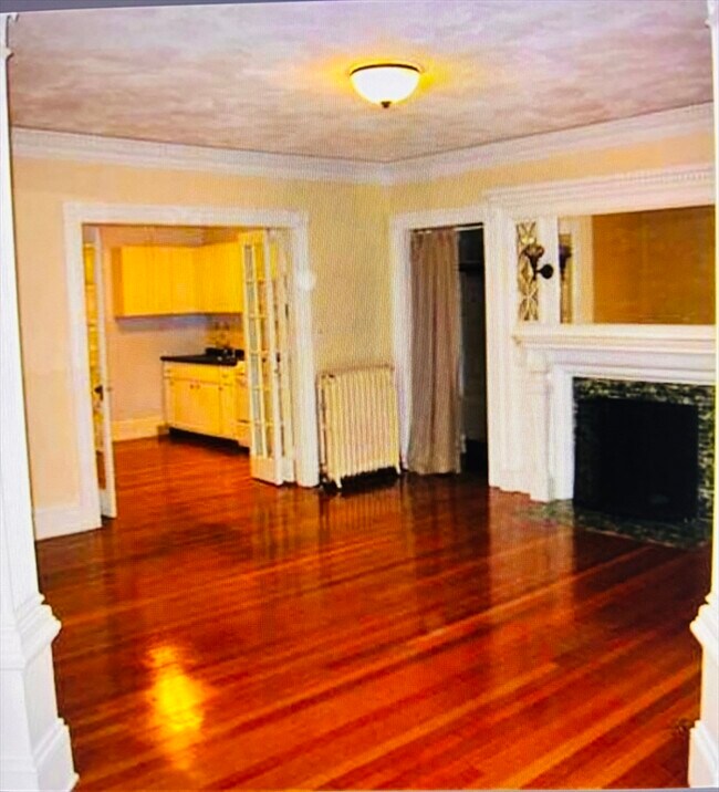 Building Photo - 64 Atlantic St