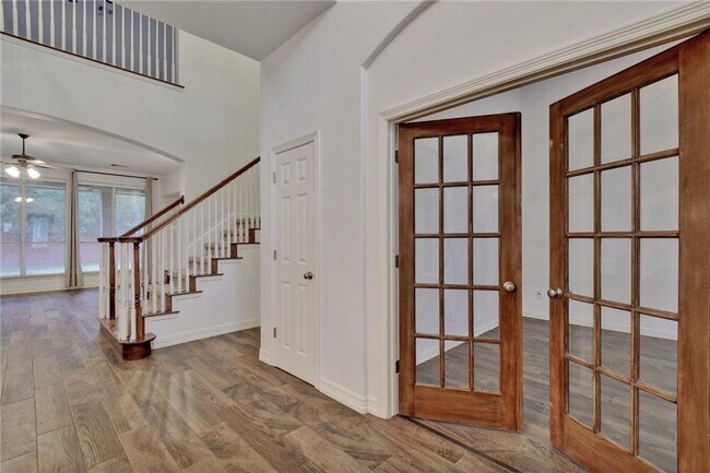 Building Photo - 2814 Cool River Loop