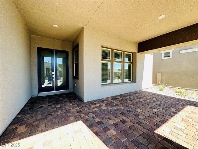 Building Photo - 981 Woodburn Ln