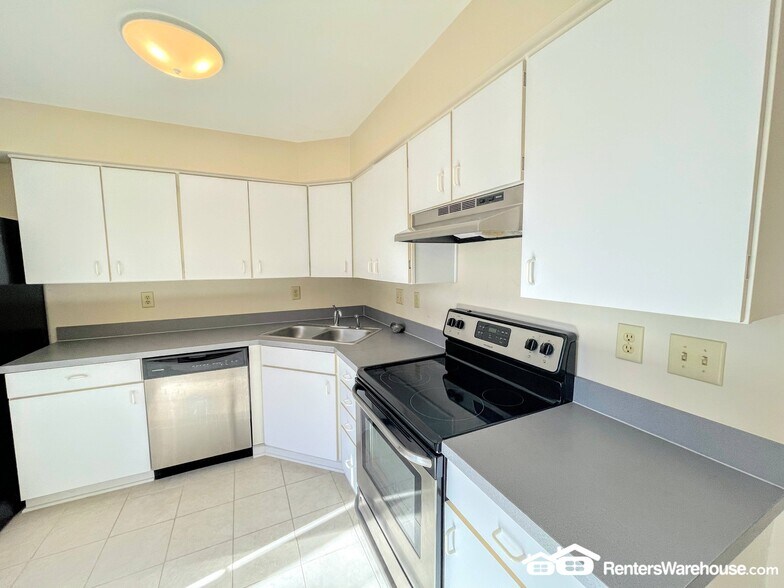 Building Photo - 539 Seahorse Run