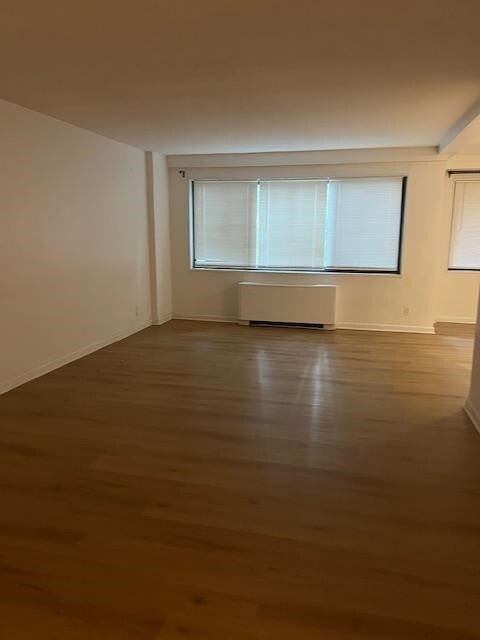 Building Photo - 1375 RIVER Rd