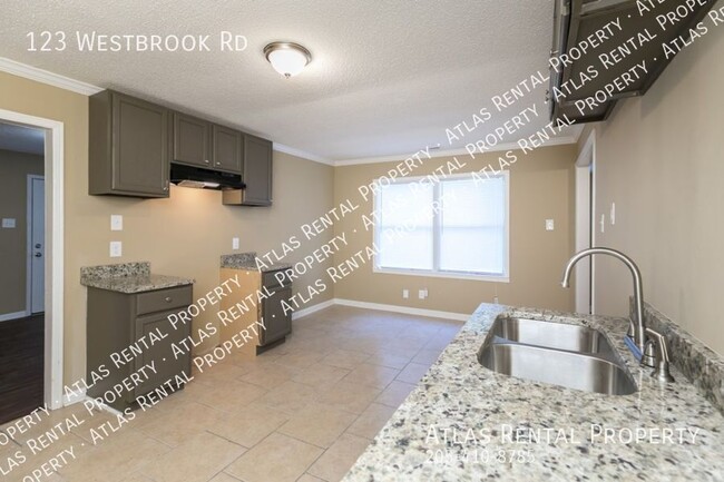 Building Photo - 123 Westbrook Rd