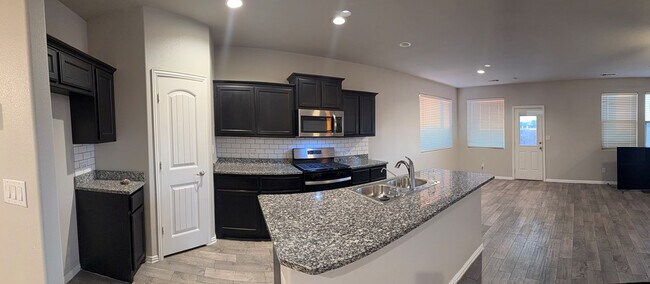 Building Photo - 7335 Horton Ranch Rd