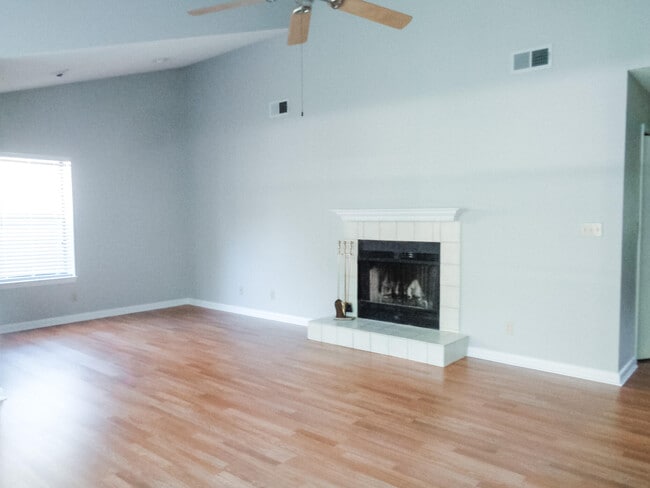 Building Photo - 228 Louisiana Ave