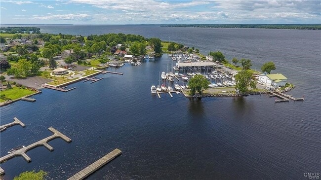 Building Photo - 202 Monroe St