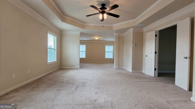 Building Photo - 5760 Aspen Dr
