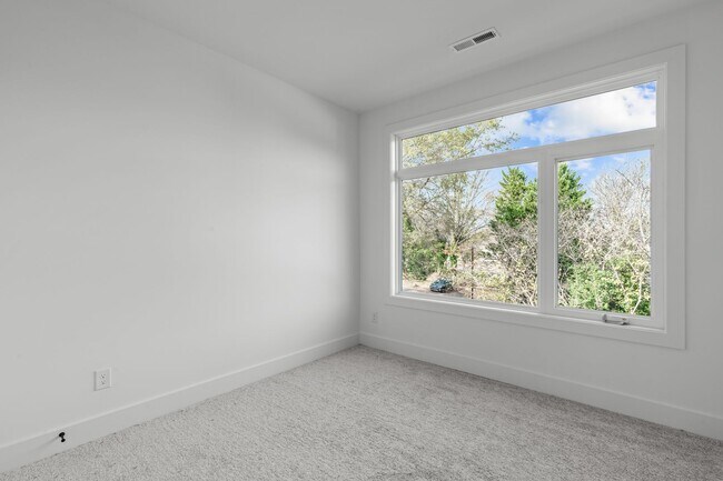Building Photo - 600 Rocky Knob Ct