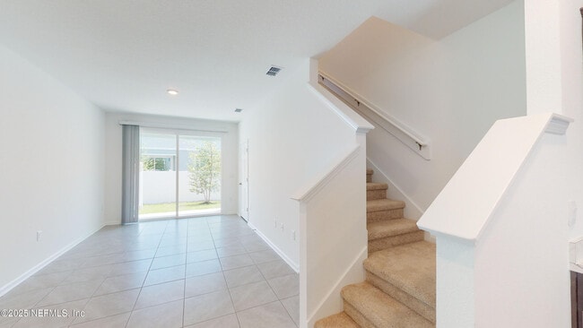 Building Photo - 11048 Baymeadows Rd