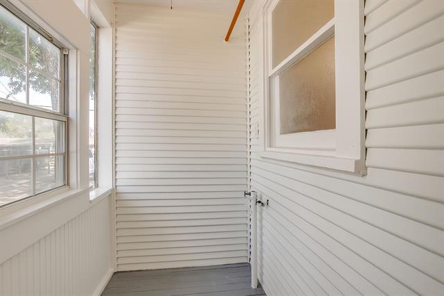 Building Photo - 1622 Mistletoe Blvd